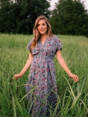 NWOT GAL MEETS GLAM ANYA - Size 10